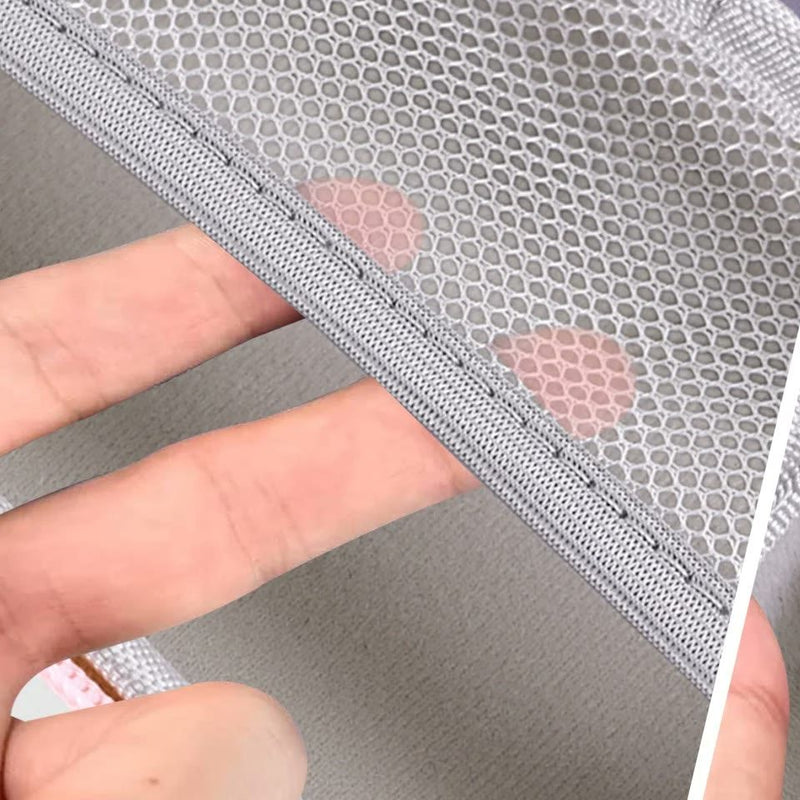 Mesh pocket in the lid, the seller's photo